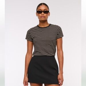 Abercrombie & Fitch Curve Love Mini Skort